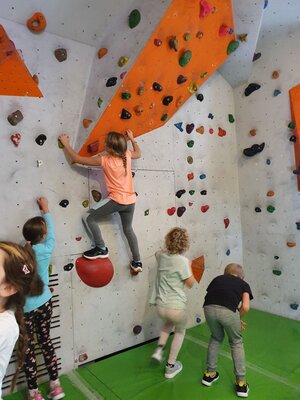 Foto des Albums: Bewegungstag 2022 an der Grundschule Hollstadt-Wollbach