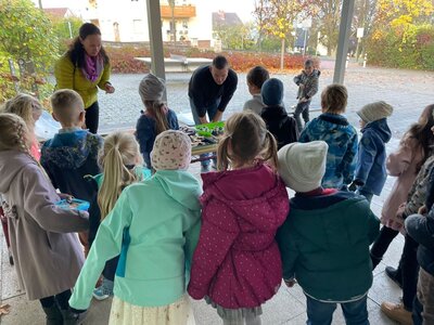 Foto des Albums: Muffinverkauf zugunsten der Freundschaftsbänke im Pausehof
