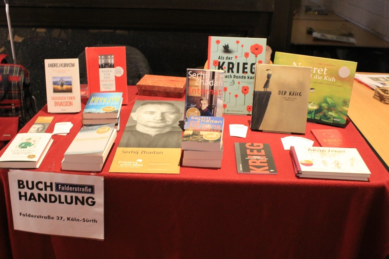 Bild: Ausstellung der Buchhandlung Falderstraße