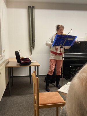 und noch ein klanghaftes Violinenst&uuml;ck  (Bild vergr&ouml;&szlig;ern)