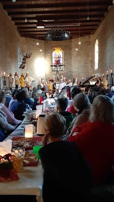 Foto des Albums: 22/11 - Adventsprogramm der ev. Grundschule