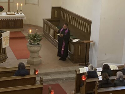 Foto des Albums: 22/12/04 - Andacht zum Gemeinde-Nachmittag in Drübeck