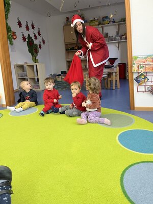 Foto des Albums: Der Nikolaus war in der Kindergruppe