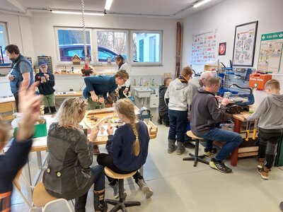 Foto des Albums: Weihnachtsbasteln mit Eltern