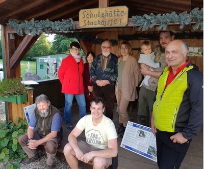 &bdquo;FC Sportlerheim und Staah&auml;jsje werden auch bei dem Fest am Einheitstag eingebunden&ldquo; hielten die Akteure beim Ersttermin vor Ort fest.  (Bild vergr&ouml;&szlig;ern)