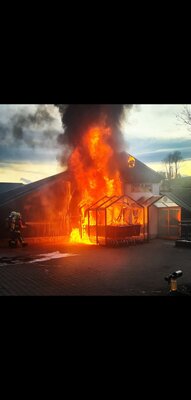 Foto des Albums: Brand 4 - Einkaufsmarkt brennt 01/23