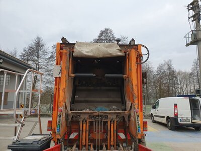 Foto des Albums: Wohin mit dem Müll? Die Klassen 4a und 4b besuchen den Wertstoffhof in Bad Neustadt
