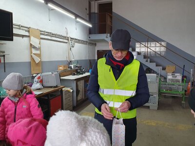 Foto des Albums: Wohin mit dem Müll? Die Klassen 4a und 4b besuchen den Wertstoffhof in Bad Neustadt