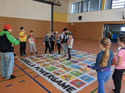 Foto des Albums: Powergame mit den Gorilla Kids