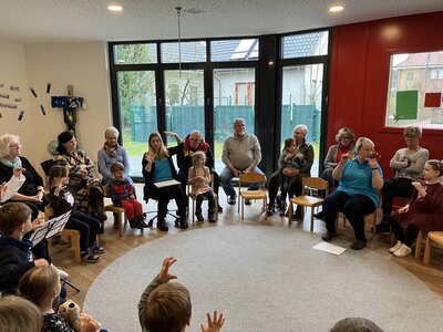 Foto des Albums: Grosselternnachmittag Käfergruppe
