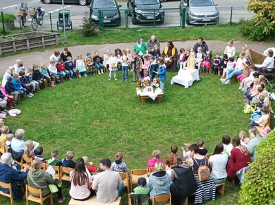 Foto des Albums: Maiandacht im Freien