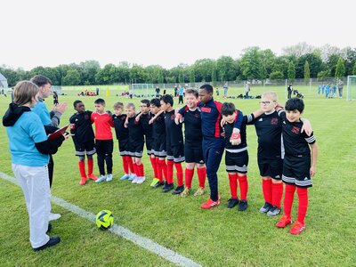 Vor Spiel 1 (Endergebnis 1:0) 