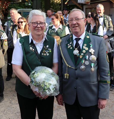 Unser K&ouml;nig der K&ouml;nige Manfred Merten mit Anke  (Bild vergr&ouml;&szlig;ern)
