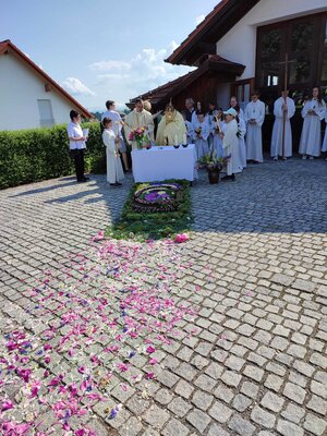 Foto des Albums: Fronleichnam in Harrling
