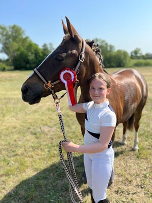 Lilly Kebbedies mit Miss Pam - 5. Platz  (Bild vergr&ouml;&szlig;ern)