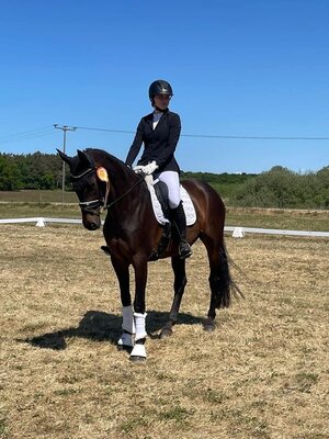 Shary Kiana Br&uuml;nner mit Livia - 1. Platz  (Bild vergr&ouml;&szlig;ern)