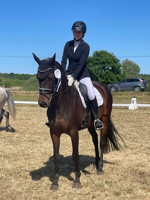 Shary Kiana Br&uuml;nner mit Livia - 3. Platz  (Bild vergr&ouml;&szlig;ern)