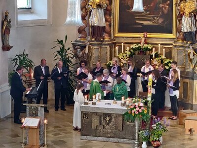 Foto des Albums: Gottesdienst in Harrling mit modernem geistlichen Liedgut
