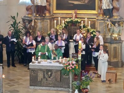 Foto des Albums: Gottesdienst in Harrling mit modernem geistlichen Liedgut