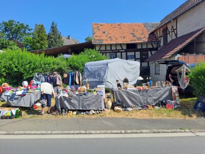 Foto des Albums: Sommerflohmarkt 2023 mit reichlich Sonnenschein und „rundem Ergebnis“