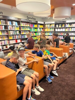 Foto des Albums: Welttag des Buches für die Klassen 4a und 4b