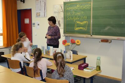 Foto des Albums: Vorlesewettbewerb der dritten und vierten Klassen