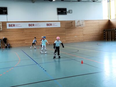 Foto des Albums: Skatekurse bei uns in der Schule