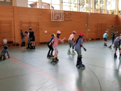 Foto des Albums: Skatekurse bei uns in der Schule