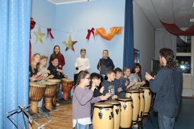 Der Nachmittag: Konzert in der Aula  (Bild vergr&ouml;&szlig;ern)