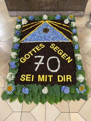 Foto des Albums: 70. Geburtstag von Monsignore Pfarrer BGR Augustin Sperl