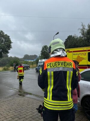 Foto des Albums: Technische Hilfe Groß - Feuerwehrfahrzeug überschlagen 08/23