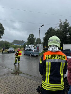Foto des Albums: Technische Hilfe Groß - Feuerwehrfahrzeug überschlagen 08/23