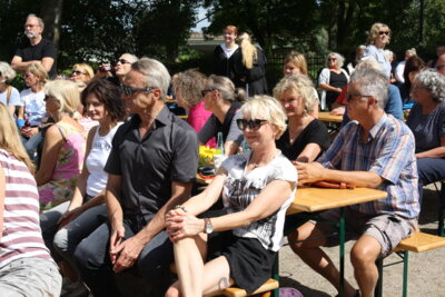 Foto des Albums: Sommer am Fluss  / Frühschoppen