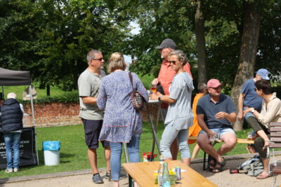 Foto des Albums: Sommer am Fluss  / Frühschoppen