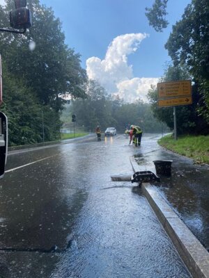 Foto des Albums: Technische Hilfe Klein - Straße überflutet 08/23