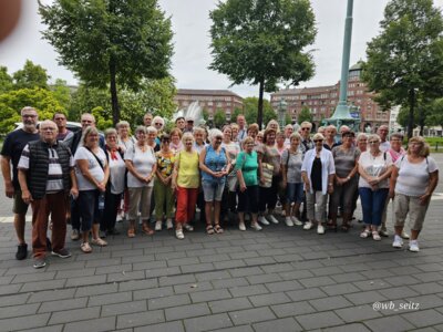 Zum Abschluss ein Gruppenfoto  (Bild vergr&ouml;&szlig;ern)
