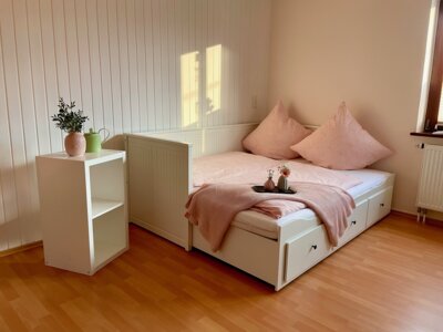 Wohn- und Schlafzimmer 