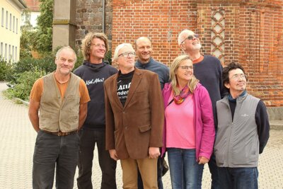 Foto des Albums: Die Bildhauer sind in der Stadt
