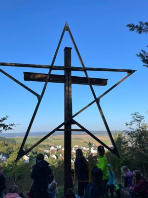 Foto des Albums: 1. Wandertag im Schulhaus Wollbach
