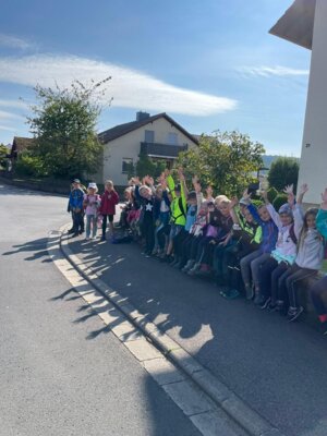 Foto des Albums: 1. Wandertag im Schulhaus Wollbach
