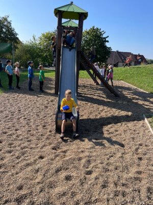 Foto des Albums: 1. Wandertag im Schulhaus Wollbach