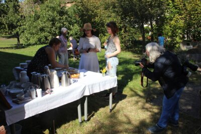 Foto des Albums: Frauenorte - Feierliche Tafelenthüllung für Minna Cauer in Freyenstein (08. 09. 2023)