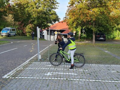 Foto des Albums: Das Bayerische Fernsehen zu Besuch in der Jugendverkehrsschule am Übungsplatz in Wollbach