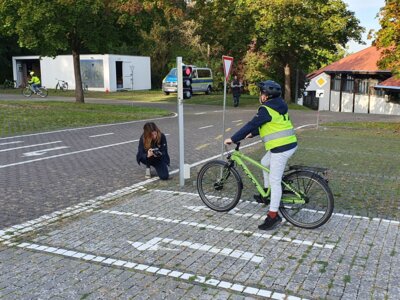 Foto des Albums: Das Bayerische Fernsehen zu Besuch in der Jugendverkehrsschule am Übungsplatz in Wollbach