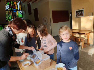 Foto des Albums: Müslitag im Schulhaus Hollstadt