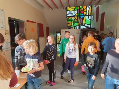 Foto des Albums: Müslitag im Schulhaus Hollstadt