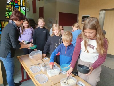 Foto des Albums: Müslitag im Schulhaus Hollstadt