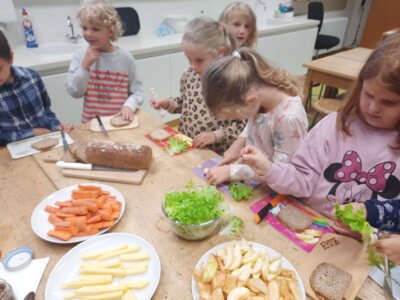 Foto des Albums: Aktion Biobrotbox in den beiden ersten Klassen