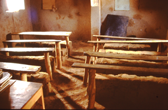 2 1989 Primarschule in Bwakira 