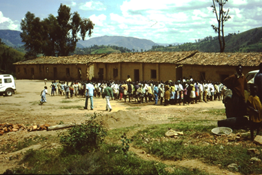 3 1996 Primarschule Kuruganda 